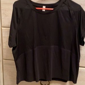 Lululemon crop top